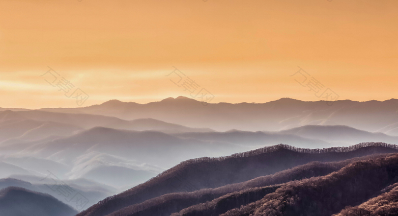 黄昏的山景摄影