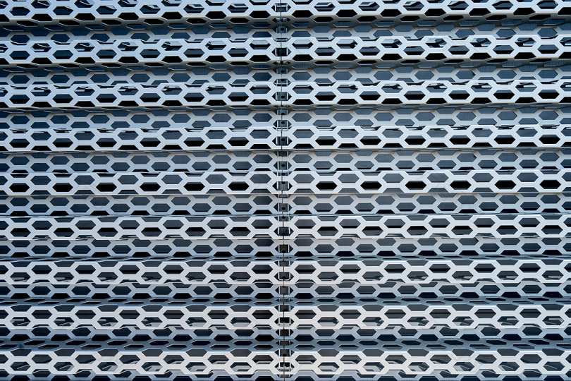 背景图案钢网金属抽象外部几何六边形错觉黑色灰色蓝色城市