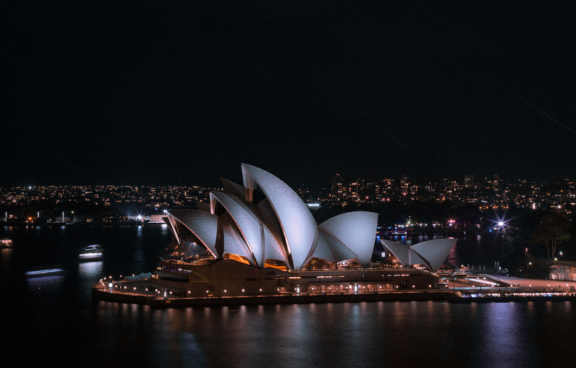 夜间悉尼歌剧院