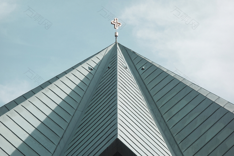 屋顶上的十字架