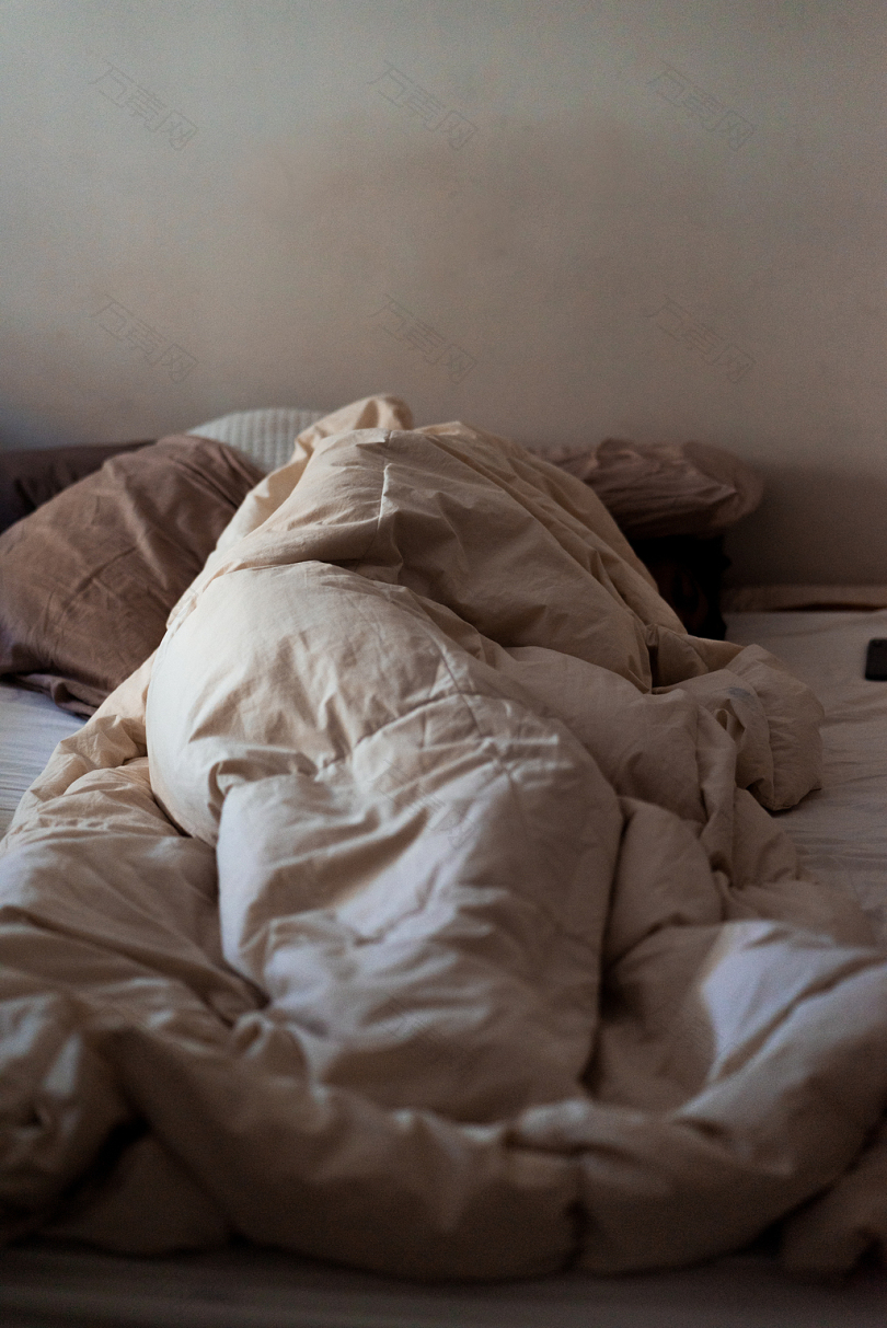 床床单被褥羽绒被家装饰图案白色枕头晚睡内向待在家里午睡疲惫休息黎明早晨清晨宿醉