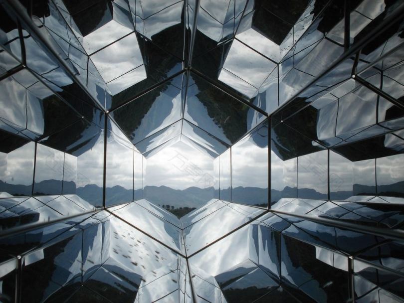 建筑玻璃镜子几何反光万花筒金属抽象城市山六边形天空绿色蓝色灰色重复