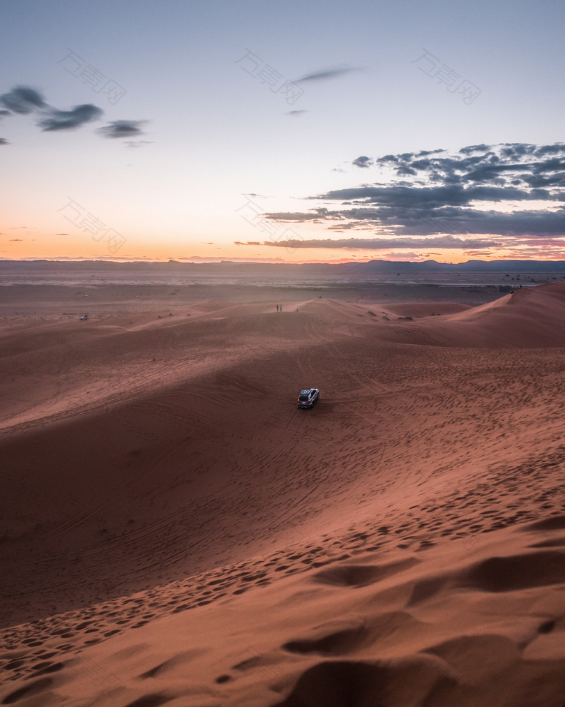 沙漠汽车