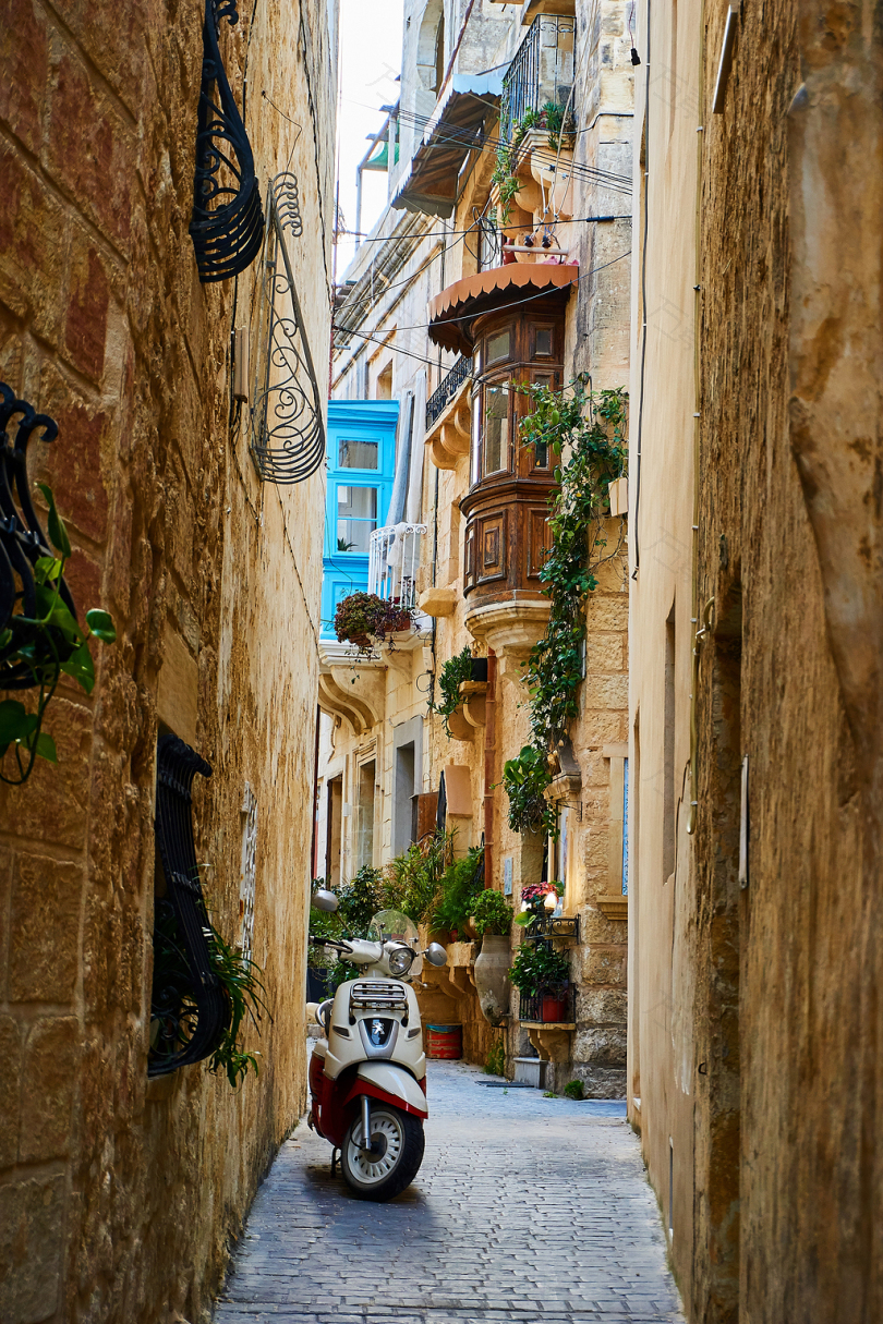 路旅行城市架构地中海胡同浪漫意大利马耳他这辆摩托车摩托车