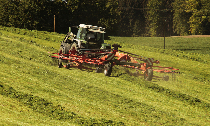 拖拉机农业干草车辆农业机械农村外地经济学草地割草性质夏季草草面