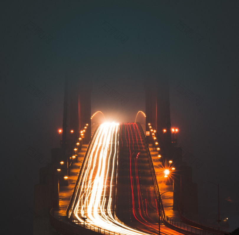 夜间桥梁