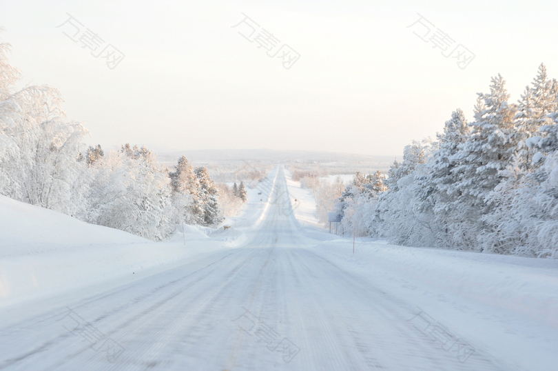 雪覆盖的道路