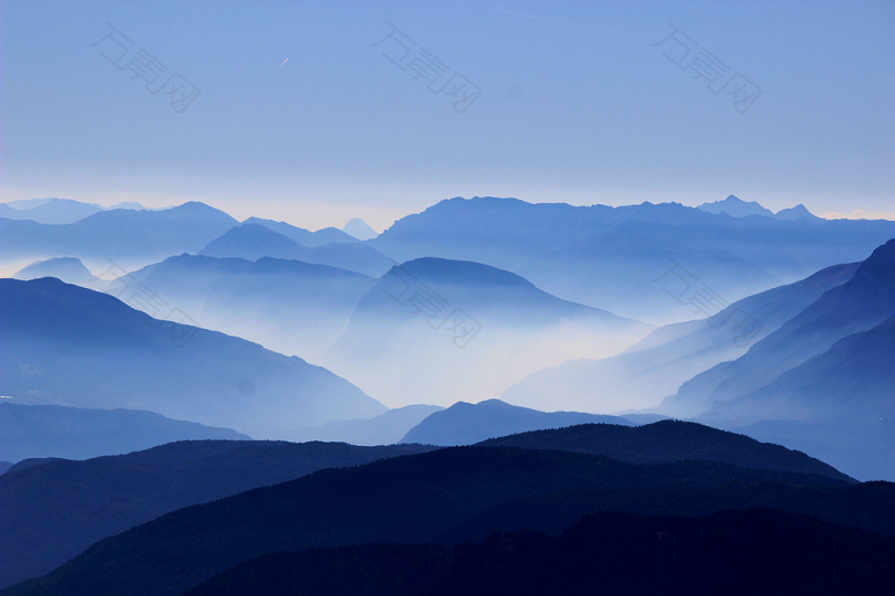 大雾山风景图片