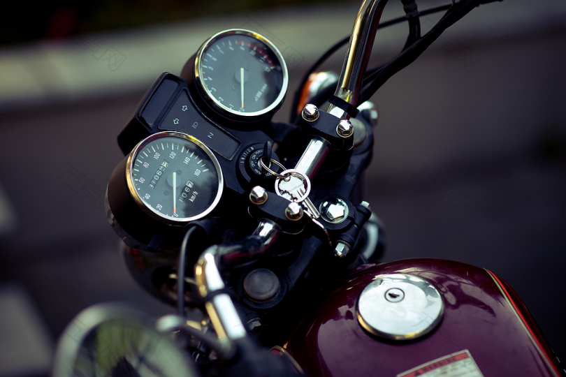 摩托车速度计的选择性聚焦摄影
