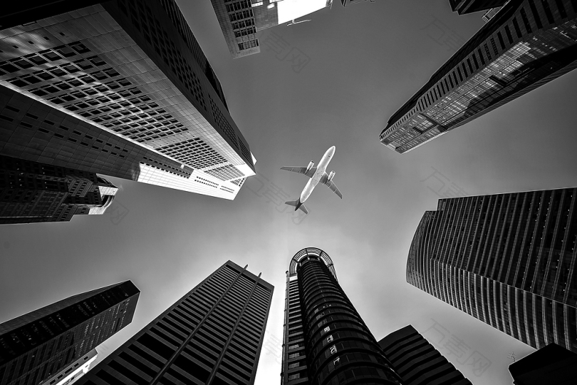 航空公司结构建筑物城市飞行喷射飞机天空摩天楼运输交通