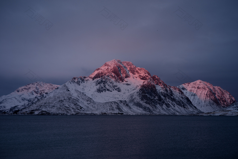 近海冰山