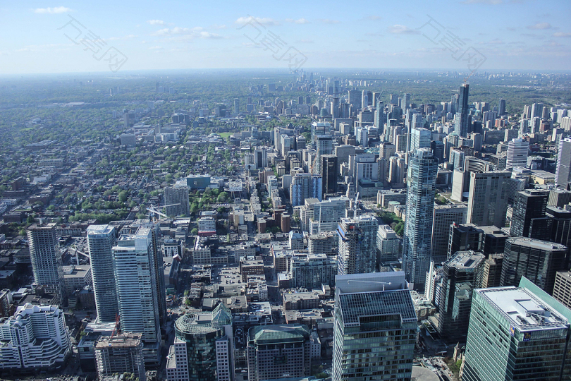 天晴蓝天下的城市建筑鸟瞰摄影