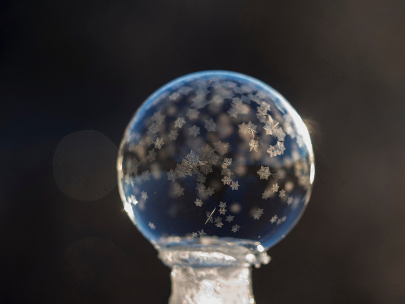 雪花气泡的浅聚焦摄影