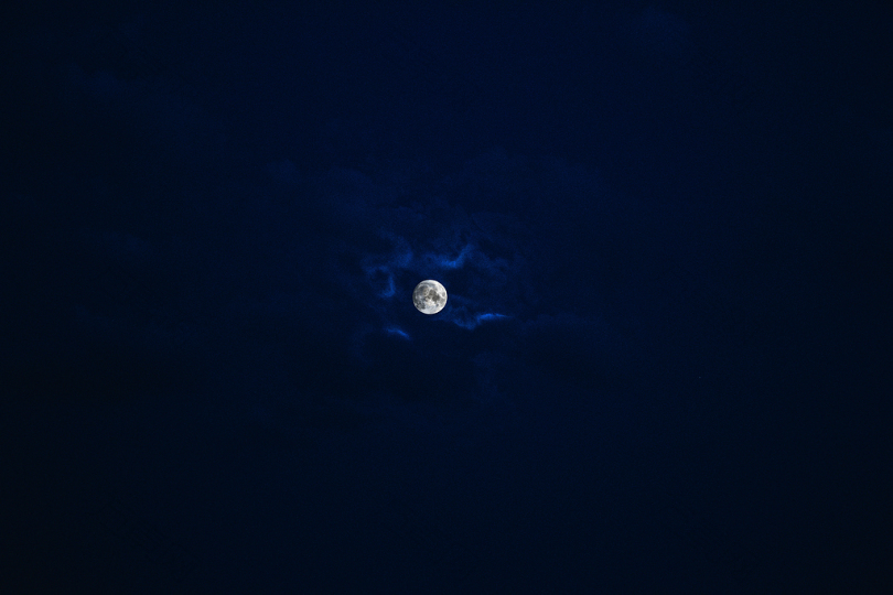 高空明月