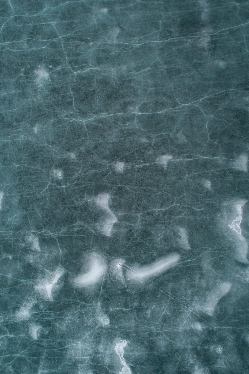 冰纹理壁纸背景蓝色绿色水族冰冻河流茶色图案裂缝拥抱灰色