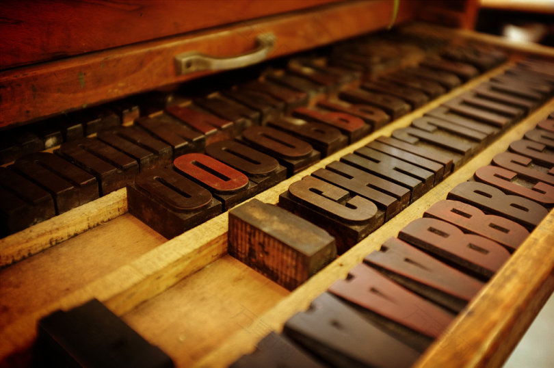 信件古董木材排版活版印刷木版字体木工字母块文字块设置打印打字旧