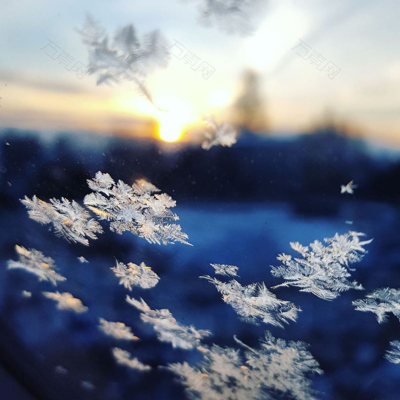 雪花冰水晶和窗户高清