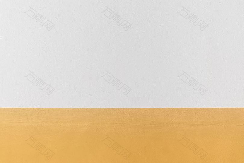 一堵白色和黄色的墙