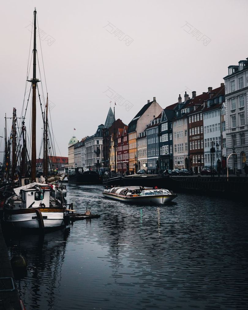哥本哈根船运河和建筑