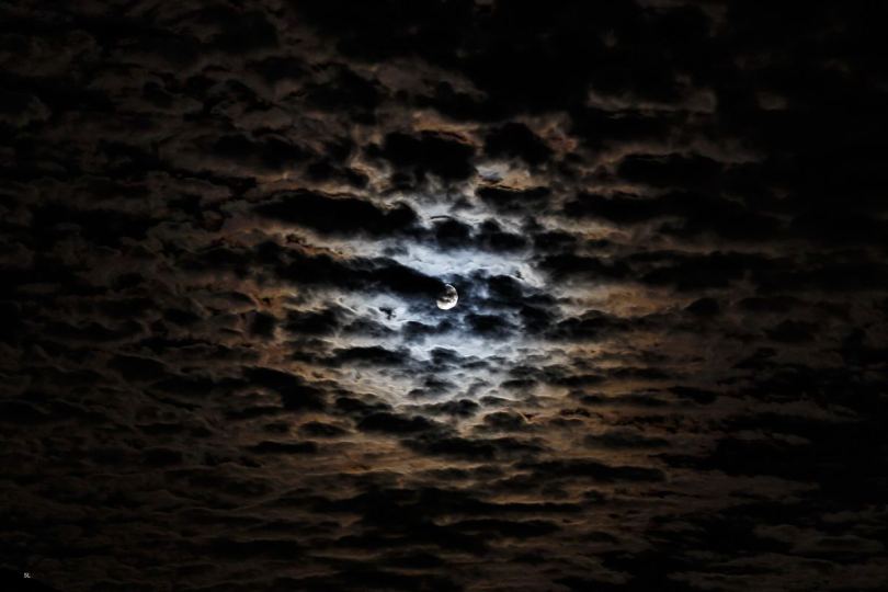 月天云夜高清