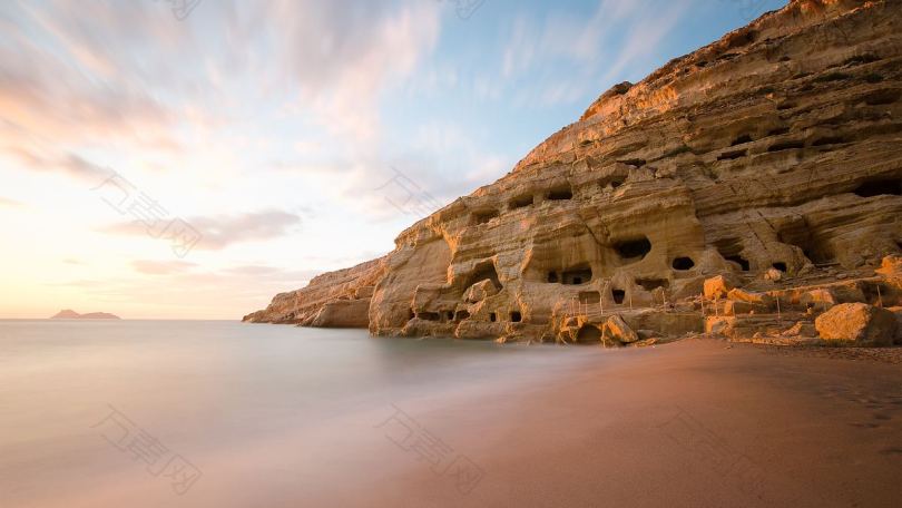 日落海滩克里特岛和洞穴房
