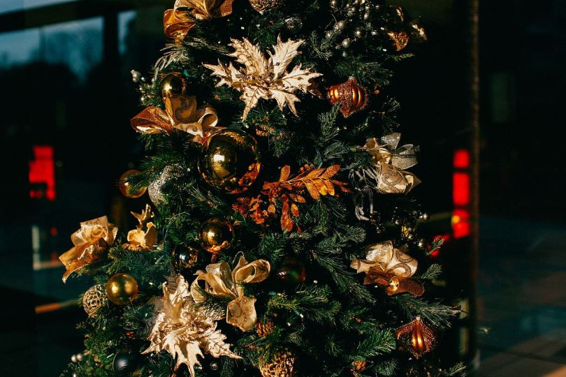 圣诞树圣诞树装饰诱饵和装饰品