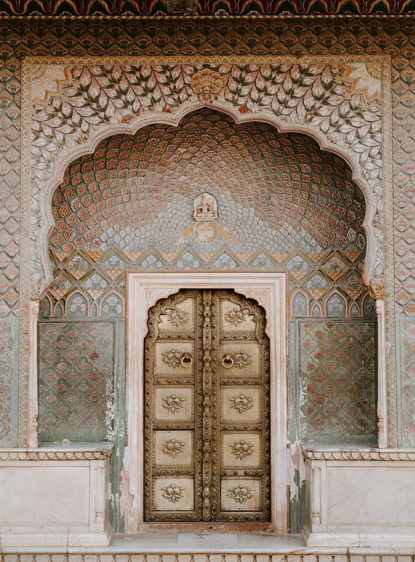 华丽的门廊印度建筑斋浦尔