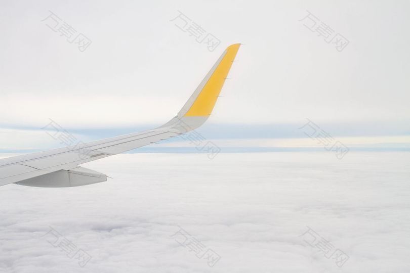 飞机上拍摄的蓝天白云