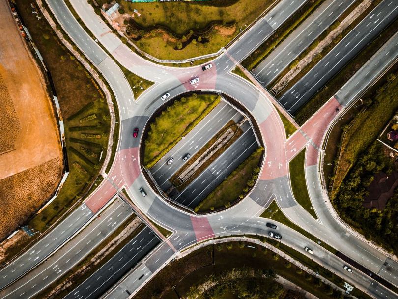 马来西亚现代高架环形交叉路口