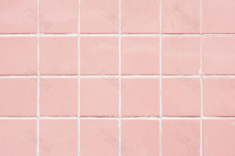 瓷砖粉红色浴室和厨房房
