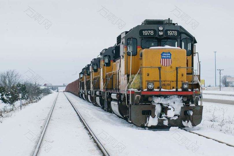 雪中的火车